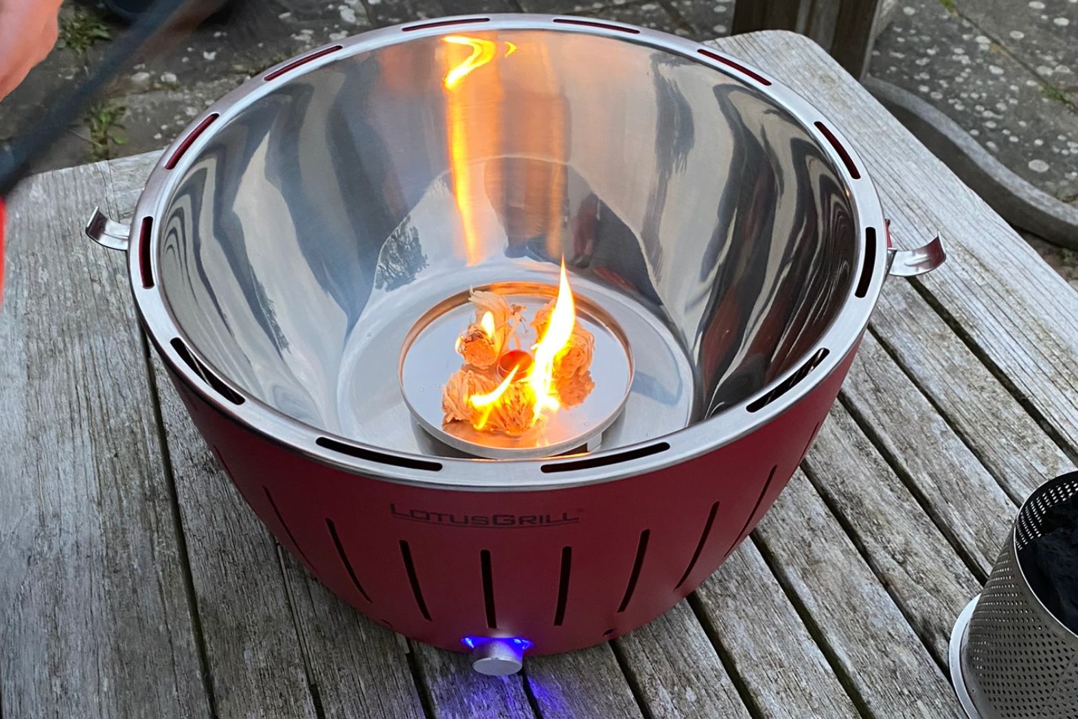 Testing The LotusGrill Barbecue – Our LotusGrill Review