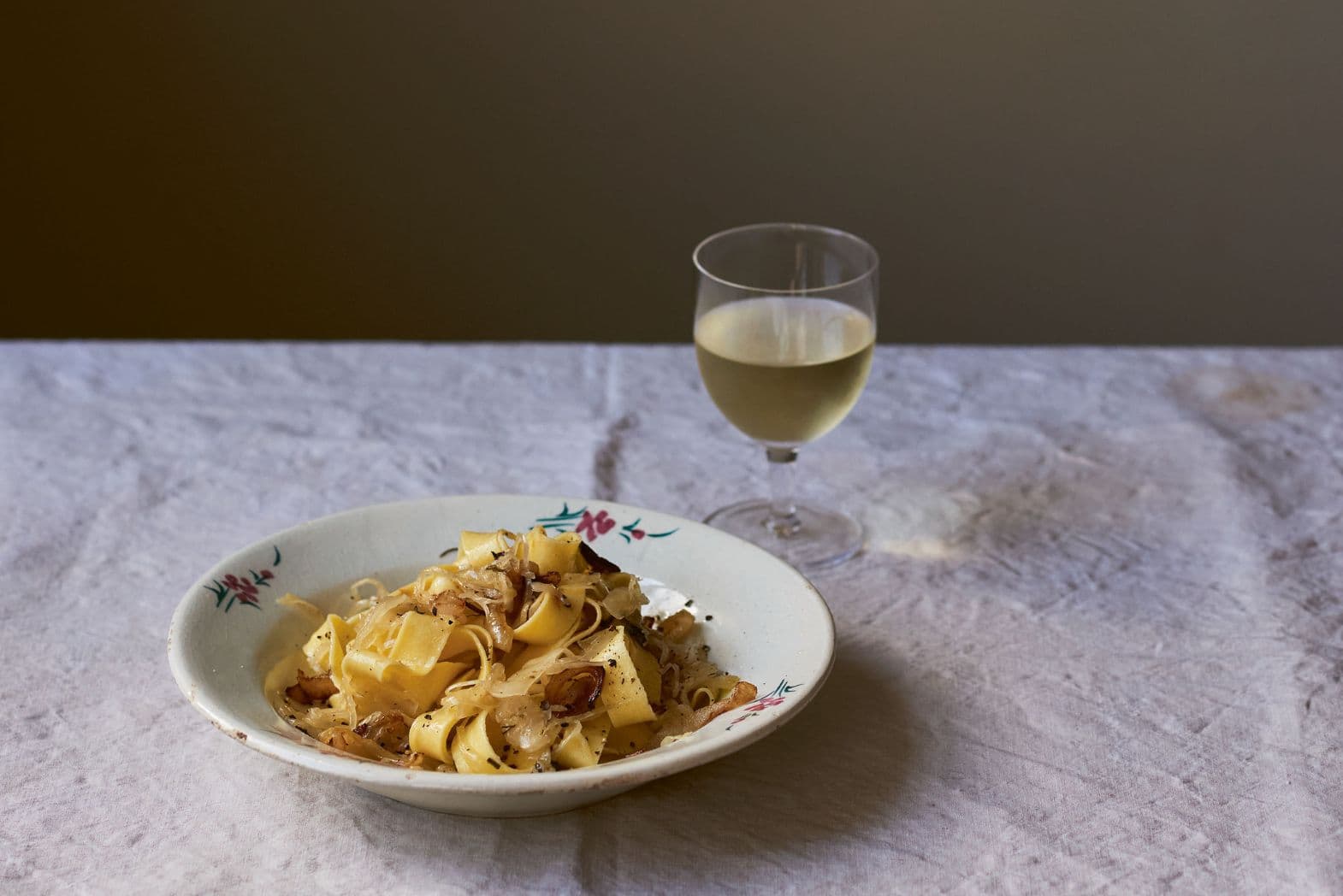 Recipe for wide noodles with sauerkraut