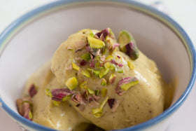 Pistachio ice cream gelato recipe, with chopped pistachios using ice cream stabiliser to make it ultra smooth