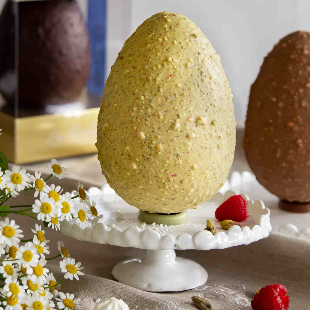 La Perla di Torino White Chocolate, Pistachio, Raspberry & Meringue Easter Egg, 220g