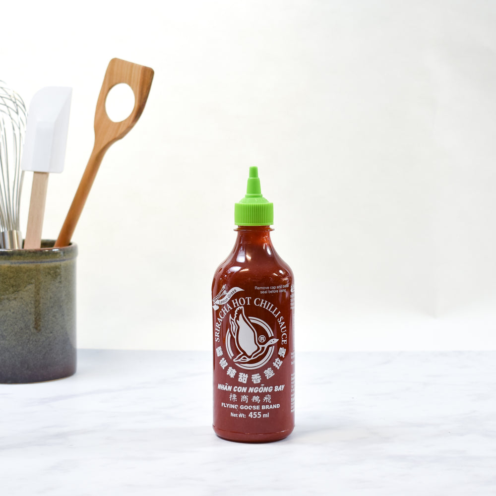 Flying Goose Sriracha - Lemongrass 455ml lifestyle photograph