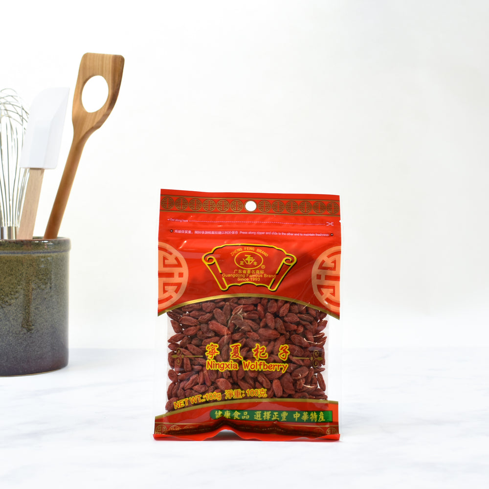 Goji Berries 100g lifestyle photograph